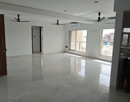 4 Bhk Flat For Rent in Vile Parle West, Mumbai
