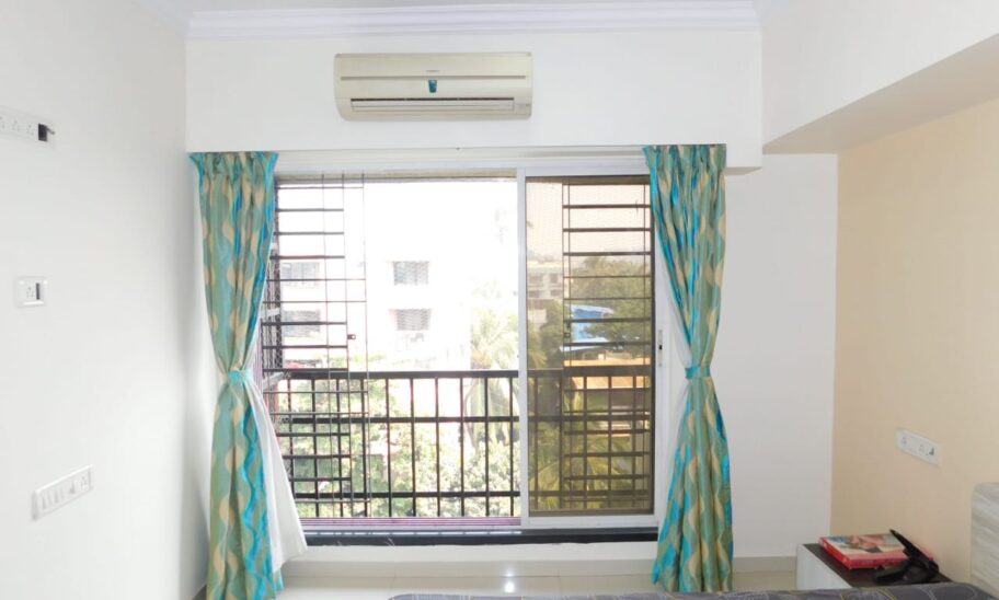 3 BHK FLAT FOR SALE IN VILE PARLE EAST