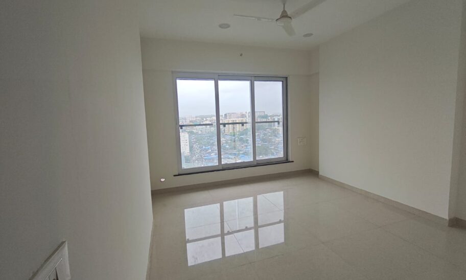 FLAT FOR SALE IN EAST