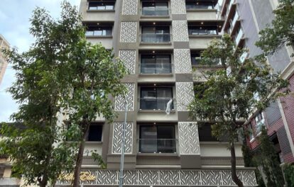 FLAT FOR SALE IN VILE PARLE EAST