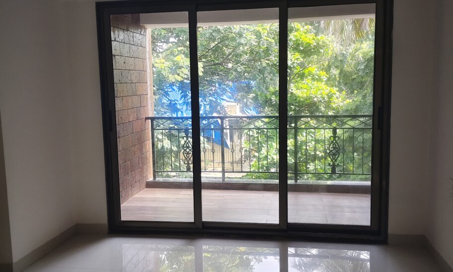 FLAT FOR SALE IN VILE PARLE EAST
