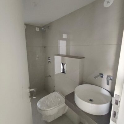FLAT FOR SALE IN VILE PARLE EAST