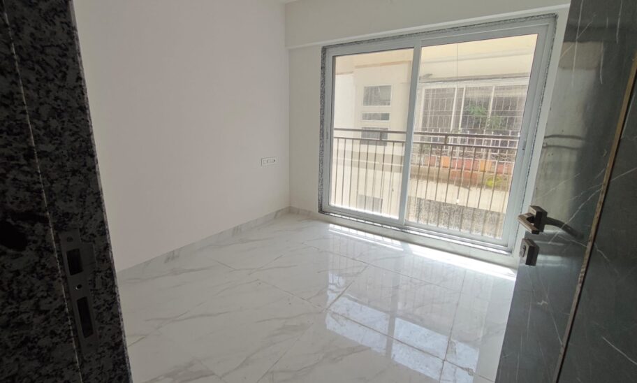 FLAT FOR SALE IN VILE PARLE EAST