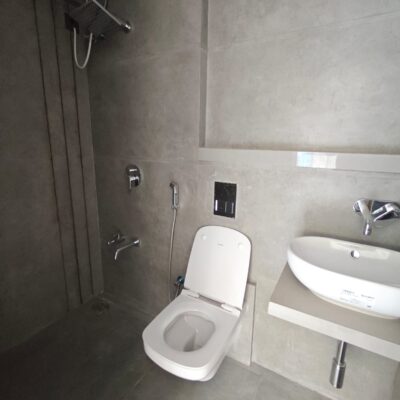 FLAT FOR SALE IN VILE PARLE WEST