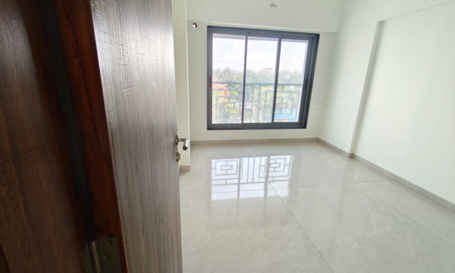 FLAT FOR SALE IN VILE PARLE WEST