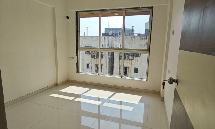 FLAT SOR SALE IN VILE PARLE EAST